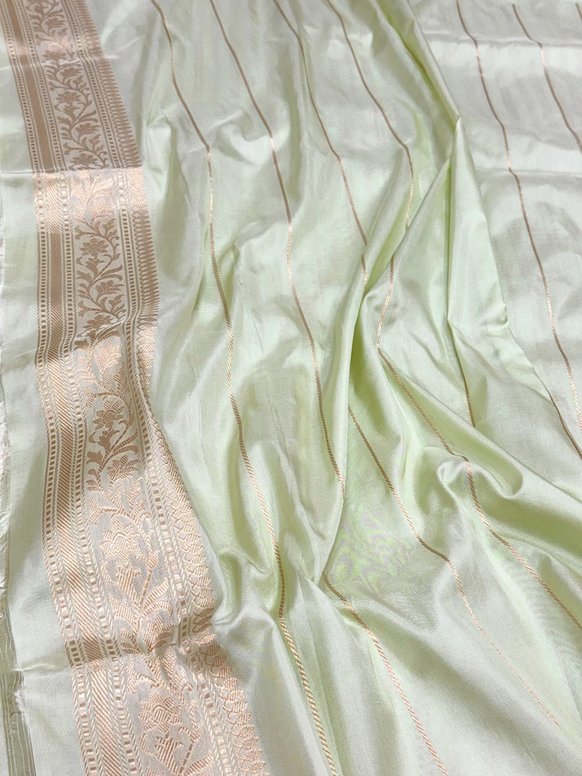 Light Pista Green Pure Katan Mulberry Silk Handwoven | Kadhwa Technique | Contemporary Banarasi Saree